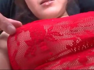 Rui natsukawa sisään punainen alusvaatteet käytetty mukaan kolme adolescents