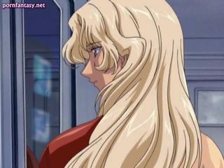 Glorious anime blondīne izpaužas paberzējot