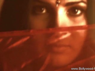 Indický svůdnice videa pryč ji tělo pro vy, pohlaví 18