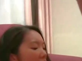 Herlig asiatisk gate jente snakket til porno
